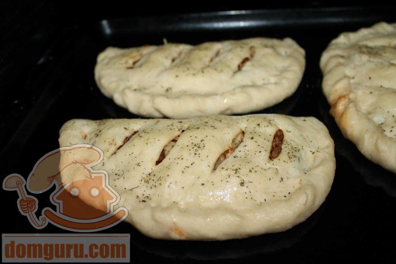 Пицца-лодочка (кальцоне-сфилатино)