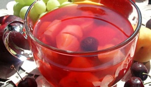 kompot_iz_yablok_i_vishni.jpg kompot_iz_yablok_i_vishni.jpg