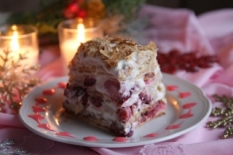 tort sloeny s yagodami.png tort sloeny s yagodami.png